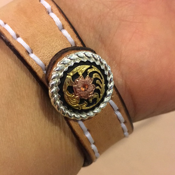 Tooled Leather Bracelet w/ Purple Mojave Turquoise Inlay Boho Festival Chic - Picture 10 of 11